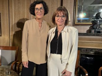 Vera Lux und Bernadette Klapper