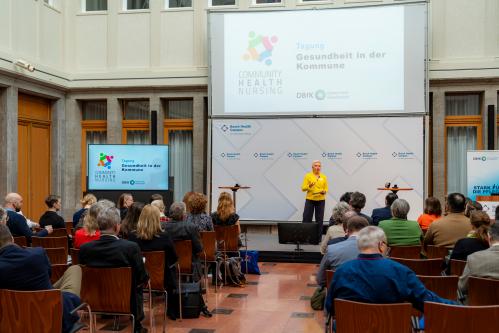 Die Fachtagung Gesundheit in der Kommune fand mit Moderation von Susanne Kluge in der Robert Bosch Stiftung in Berlin statt. (Fotos: Anita Back)